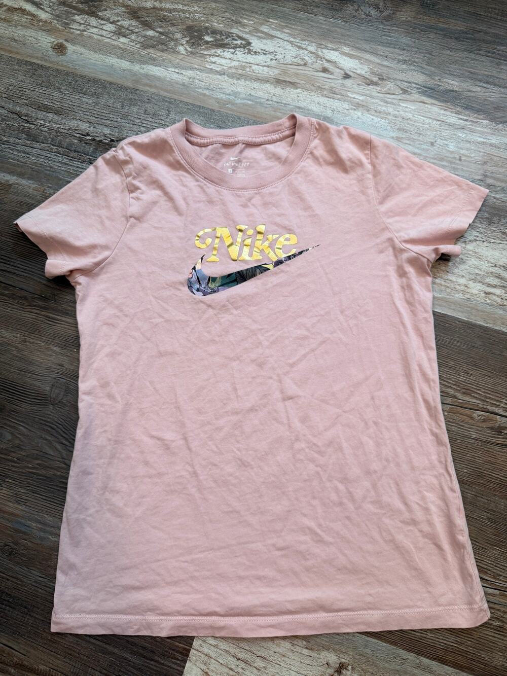 Nike graphic pink tshirt metallic gold with floral-patterned Swoosh size S EUC